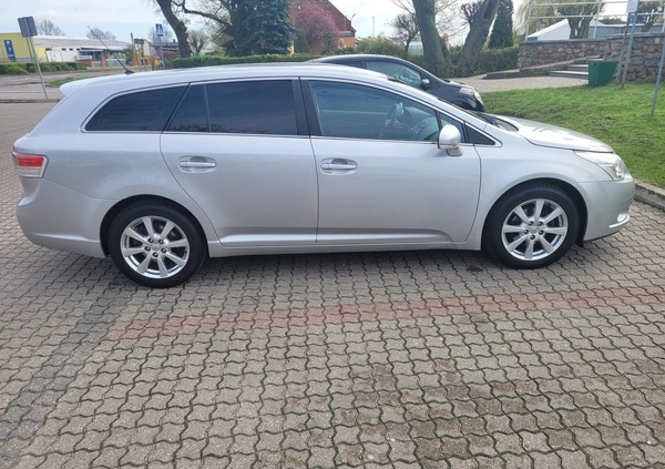 Toyota Avensis cena 23900 przebieg: 233188, rok produkcji 2010 z Kruszwica małe 92